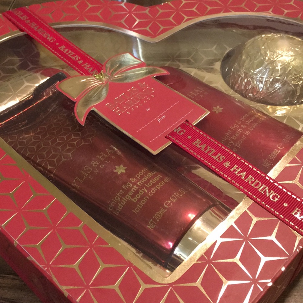 Baylis & Harding England bath set